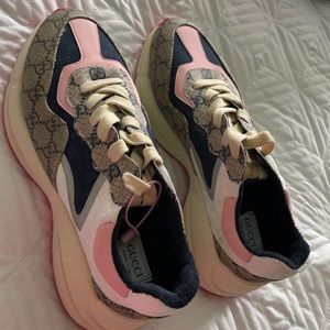 - sneakers brand new